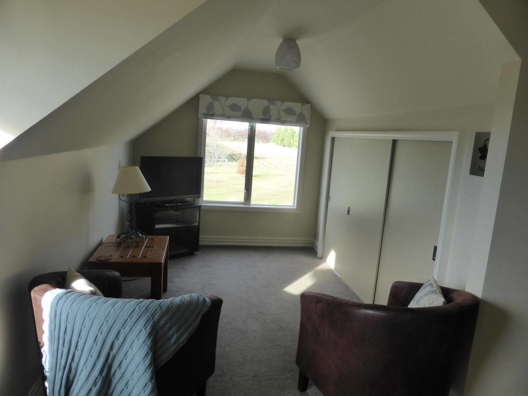 Queenstown Country Lodge Lake Hayes エクステリア 写真