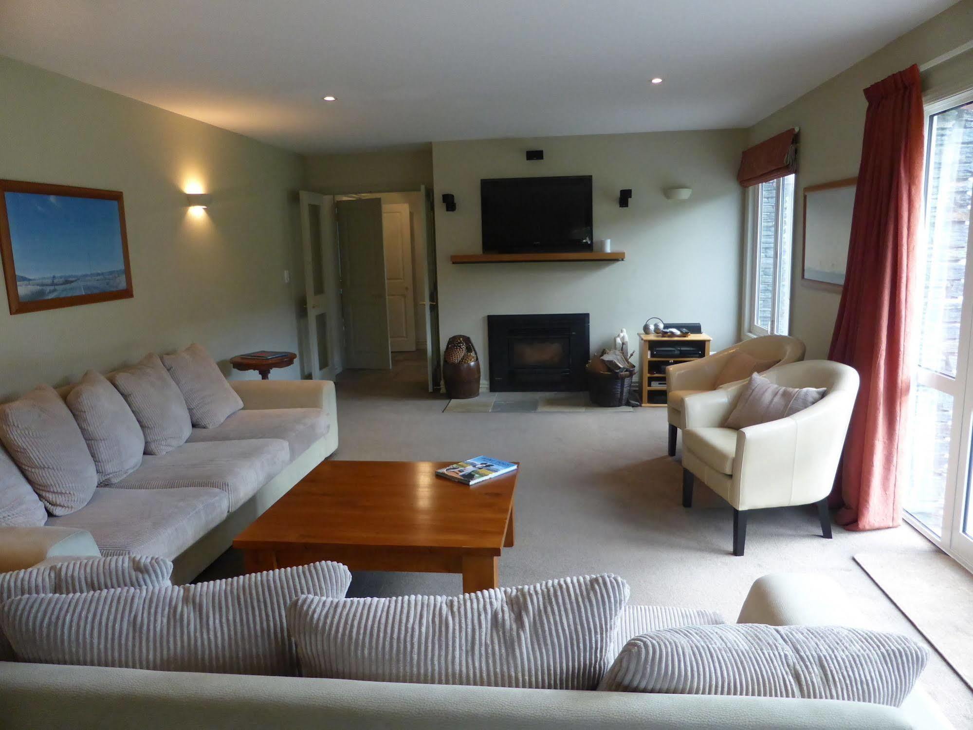 Queenstown Country Lodge Lake Hayes エクステリア 写真
