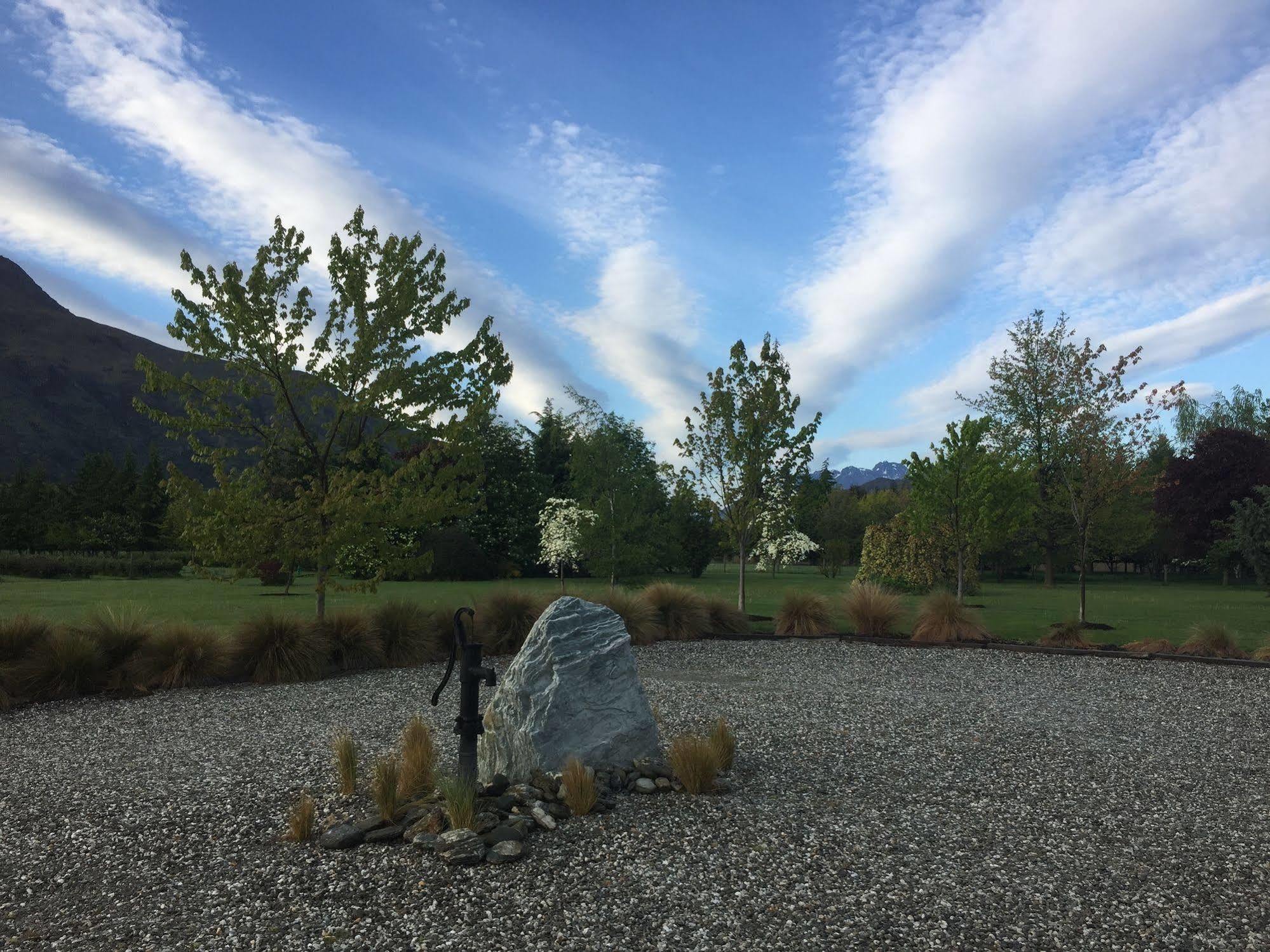 Queenstown Country Lodge Lake Hayes エクステリア 写真