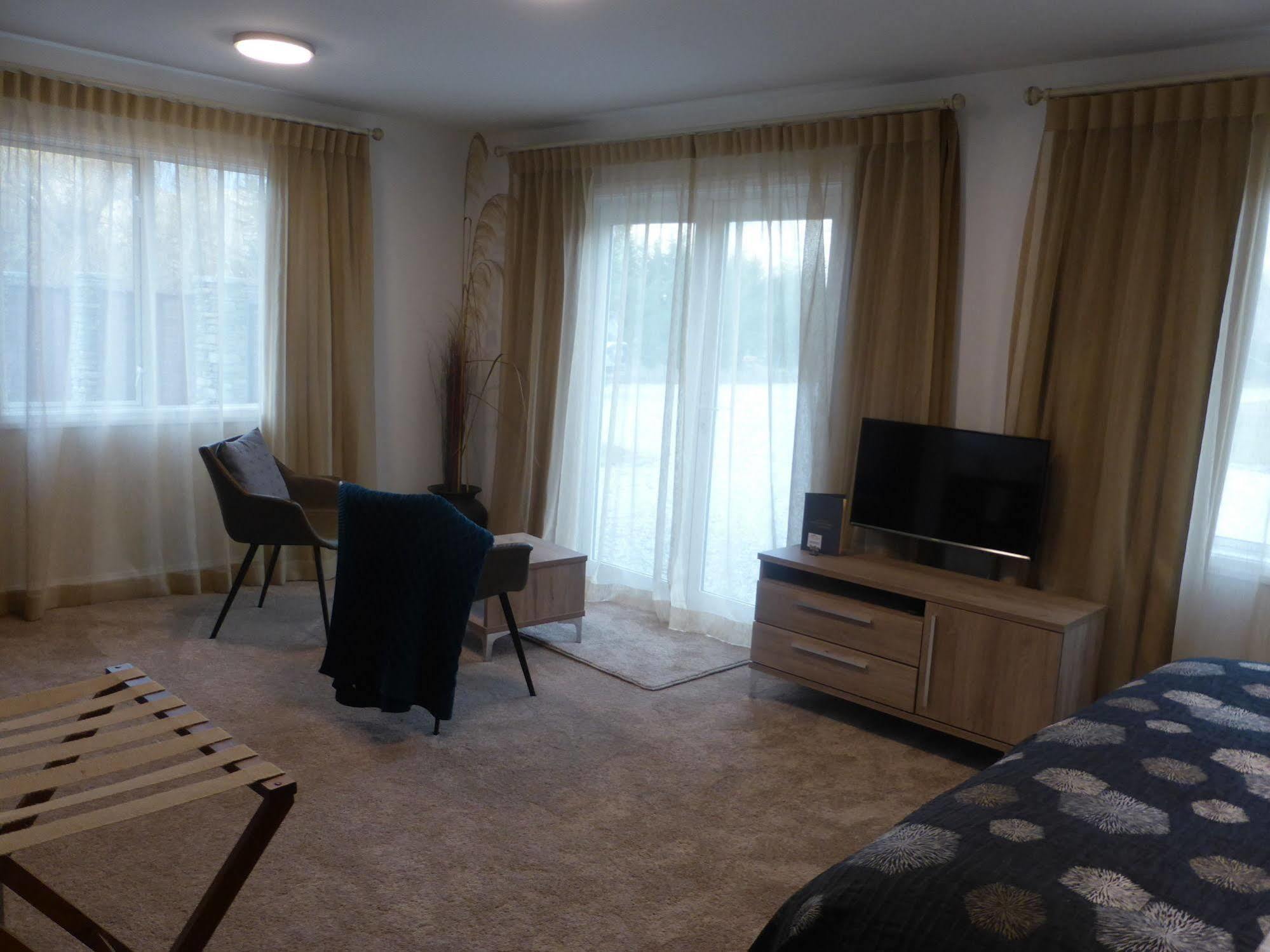 Queenstown Country Lodge Lake Hayes エクステリア 写真
