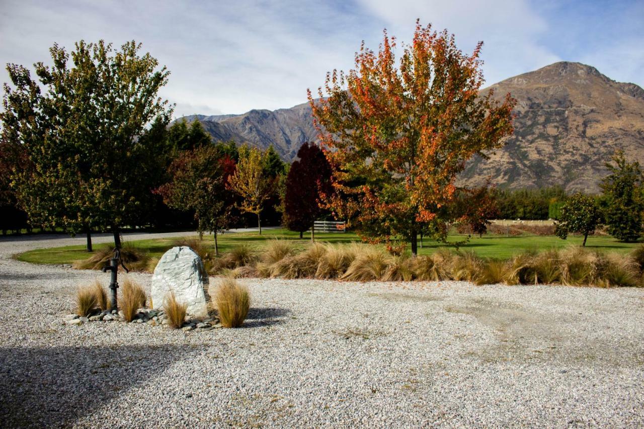 Queenstown Country Lodge Lake Hayes エクステリア 写真